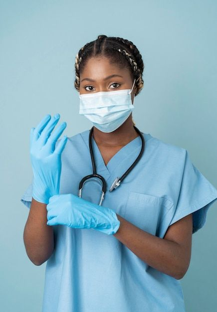Free-Photo-_-Medium-shot-health-worker-with-mask